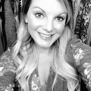 Meet your Posher, Caitlin